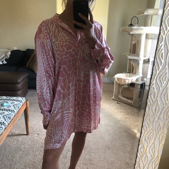 Aileen Pink Silky Animal Print Long Button Down 3X - Picture 2 of 11